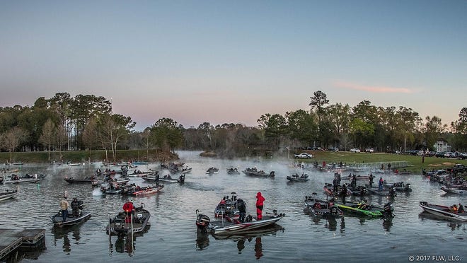 Each morning before the tournament, fans are invited out to the Folger’s Morning Takeoff for free coffee and donuts and to see the anglers before they blast off in search of their five biggest bass. [Kyle Wood / FLW]