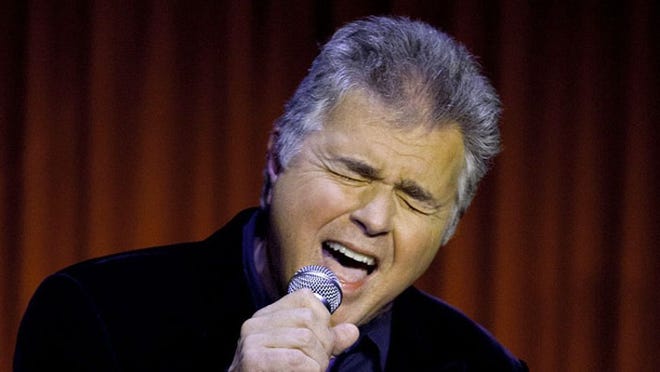 Steve Tyrell performed his classic American tunes in the Royal Room.
