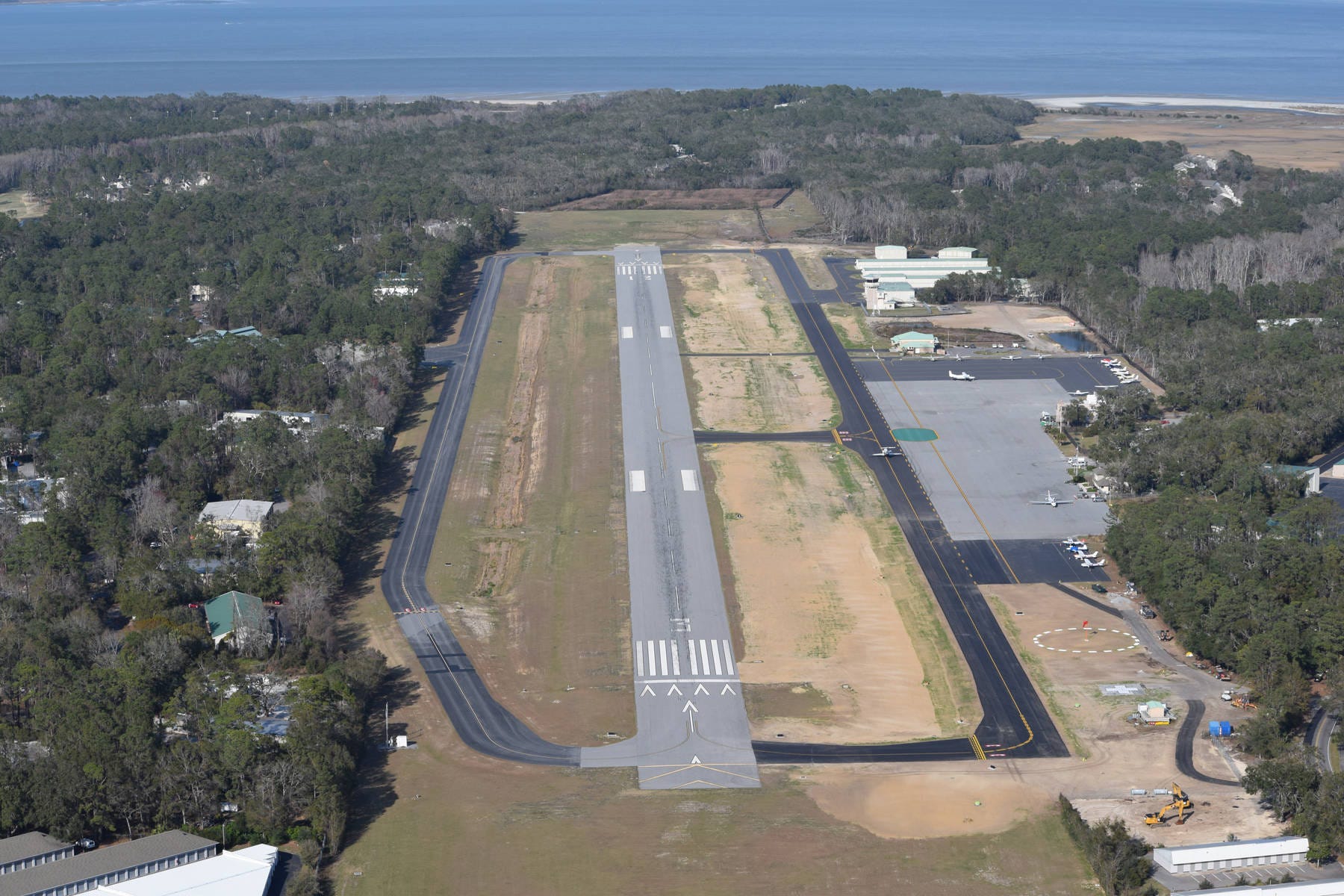 Hilton Head airport to expand runway