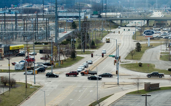 DAVID ZALAZNIK/JOURNAL STAR Traffic converges Monday at the intersection of River Road, top of photo, and Camp Street, foreground, in East Peoria.