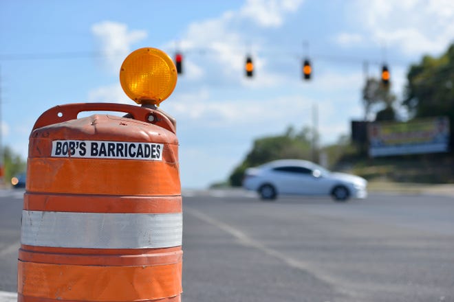 Cars drive past the intersection of U.S. 441 and 466A on Wednesday in Fruitland Park. [AMBER RICCINTO / DAILY COMMERCIAL]