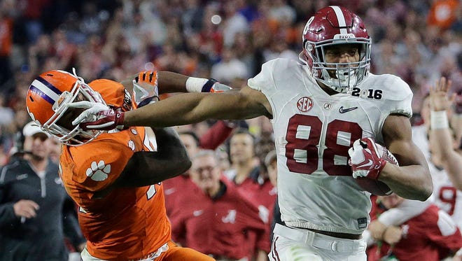 If the Jaguars use the fourth pick on Alabama’s O.J. Howard, he would become the highest-ever drafted tight end. (Associated Press)