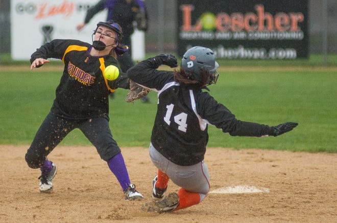 Belvidere shortstop Mallory Gibbons tries to catch a throw as Freeport's Sydney Ohrtmann slides safely into second base during the fifth inning of their game against Freeport Friday, April 28, 2017. [RANDY STUKENBERG/RRSTAR.COM CORRESPONDENT]