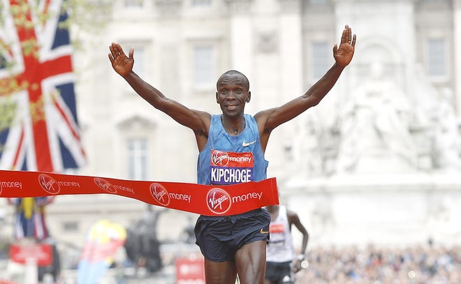 Eliud Kipchoge of Kenya wins the Men's race in the 35th London Marathon April 26, 2015.    

[Kirsty Wigglesworth/AP File]