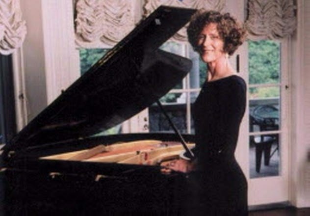Pianist Lois Vaughan performs with her Jazz Quartet on Sunday at The Fifth Element in Newport.