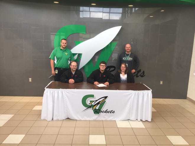 Submitted photo

Conotton Valley senior Garett Rice recently signed to play football at Muskingum University. Rice is seated between his father Rich and mother Amy, Standing in back are new Rockets head football coach Brant Gardner and CV Athletic Director Jason Baker.
