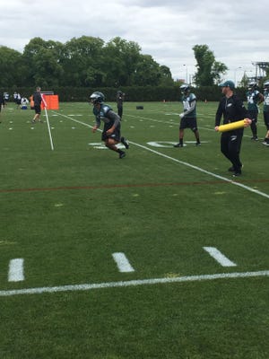 Eagles wide receiver Mack Hollins (left) wanted to show the team during this past weekend's rookie minicamp that he is more than just a deep route runner.
