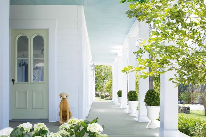 Summer paint shades warm up a transitional home's style.