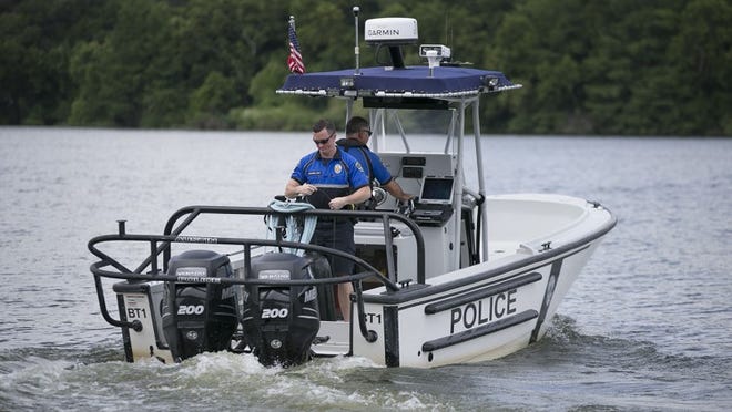 APD boat patrol officers, from left, John O'Donnell and Jose Delgado take their boat out to patrol Lake Austin on Friday, June 24, 2016. This weekend APD, along with several other nationwide law enforcement agencies, will conduct Operation Dry Water, a national weekend of Boating While Intoxicated (BWI) detection and enforcement. DEBORAH CANNON / AMERICAN STATESMAN