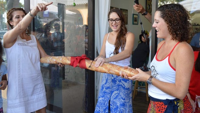 Michelle Gingold (middle) opened Del Sol Bakery in Boynton Beach with her mother, Monica Martinez (L) and sister, Melisa Gingold. (Photo handout: Michelle Gingold)