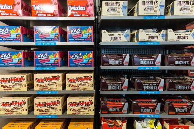 Hershey Co. candies for sale at the Hershey's Chocolate World store in New York. [Bloomberg/Timothy Fadek]