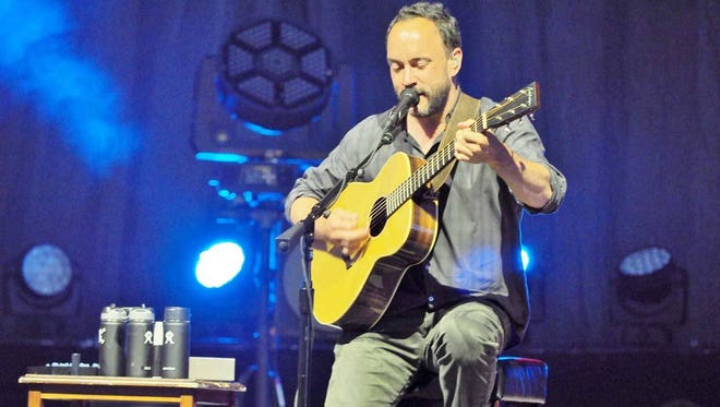 Dave Matthews plays before a sold-out crowd on May 30 at Daily’s Place. (Photo by Anita Levy/Jacksonville.com)
