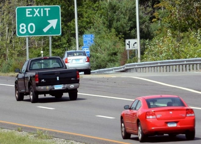 Motorists drive on I-395. [File/ NorwichBulletin.com]