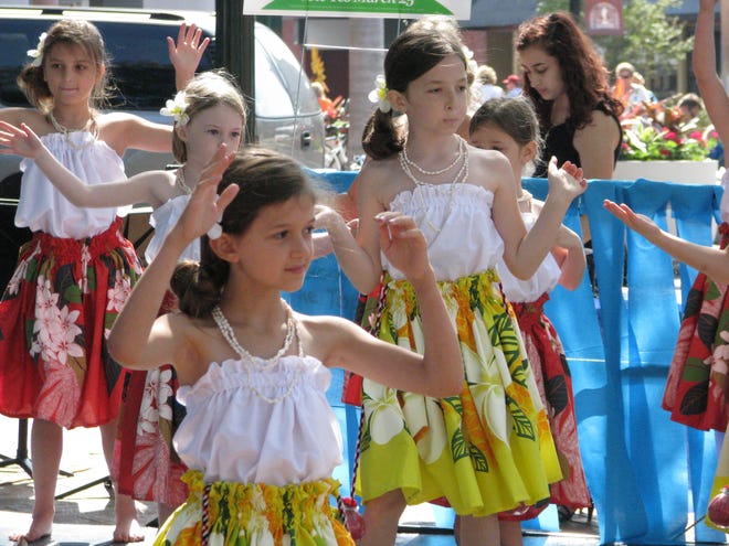 Children perform during Youth Arts Day. [Photo courtesy of Arts Alliance of Sarasota County]