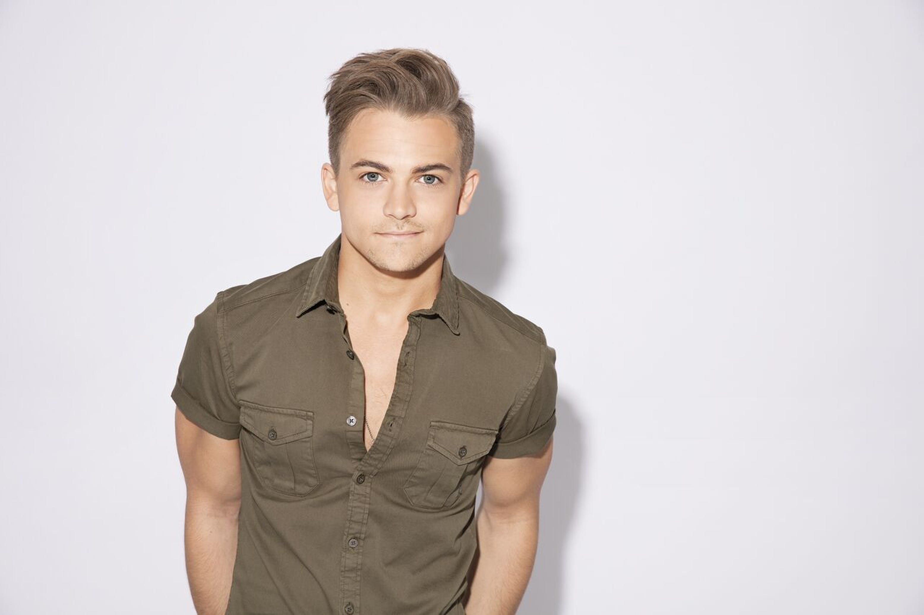 Hunter Hayes Sings Tattoo at CMT Music Awards 2014  2014 CMT Music  Awards Hunter Hayes  Just Jared Entertainment News and Celebrity Photos