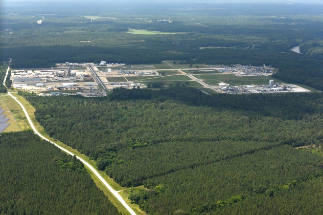 Fayetteville works is a sprawling, 2,150-acre manufacturing site along the Cape Fear River (visible in upper right) about 100 miles upstream from Wilmington. Three companies have operations there -- Chemours, DuPont and Kuraray America. [KEN BLEVINS/STARNEWS]