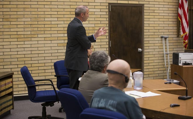 Chief Deputy District Attorney Erik Hasselman addresses Judge Charles ZennachÃ© during the sentencing hearing for Howard Stull, who killed Kathy Kay Braun in 2015. (Chris Pietsch/The Register-Guard)