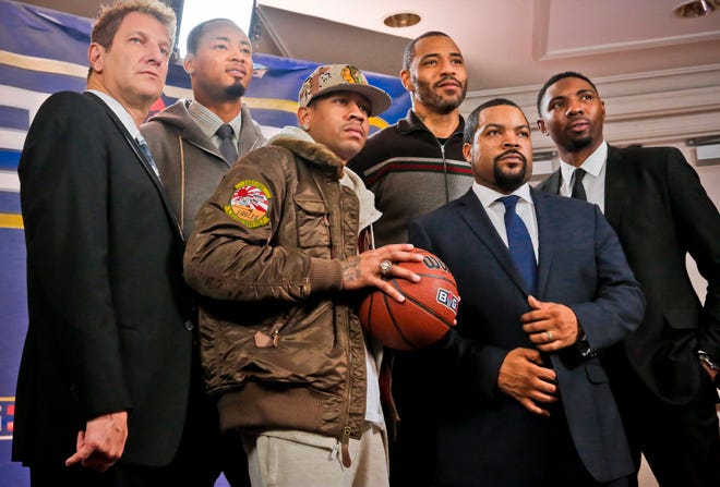 File/Associated Press Entertainment executive Jeff Kwatinetz (left) and Ice Cube, join former NBA players Kenyon Martin, (from left) Allen Iverson, Rashard Lewis, and Roger Mason, at a news conference announcing the launch of Big3.