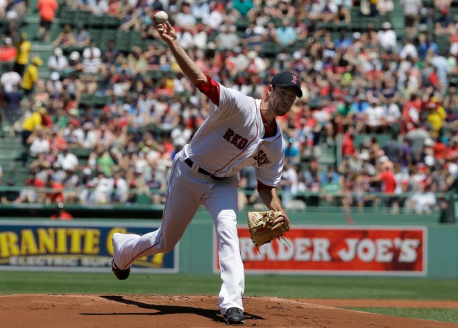 Doug Fister delivers a pitch against the Angels on Sunday.