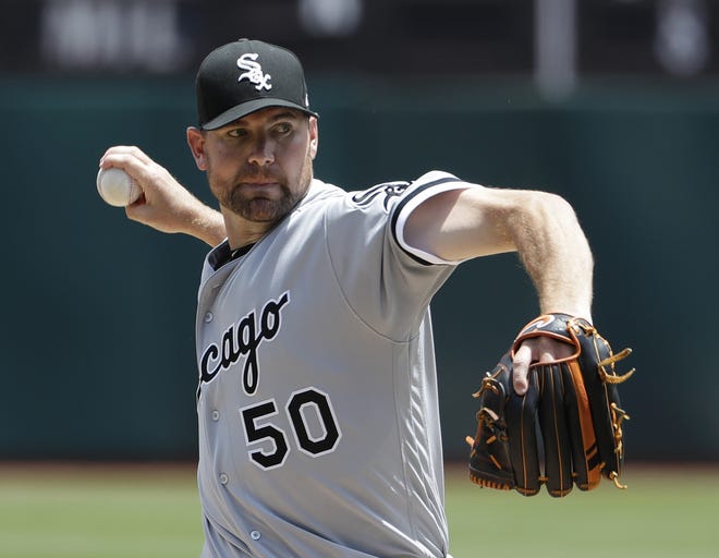 Chicago White Sox starting pitcher Mike Pelfrey throws to the Oakland Athletics during the second inning of a baseball game Wednesday, July 5, 2017, in Oakland, Calif. [MARCIO JOSE SANCHEZ/THE ASSOCIATED PRESS]