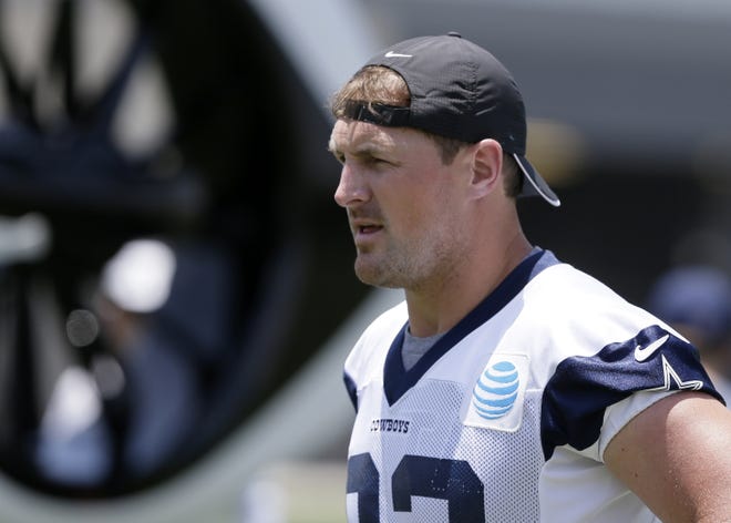 Dallas Cowboys tight end Jason Witten walks off the field after practice at the team's training facility in Frisco, Texas, on June 14. [AP Photo/Jaime Dunaway]