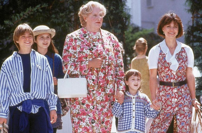 Matthew Lawrence (from left), Lisa Jakub, Robin Williams, Mara Wilson and Sally Field in a scene from "Mrs. Doubtfire."