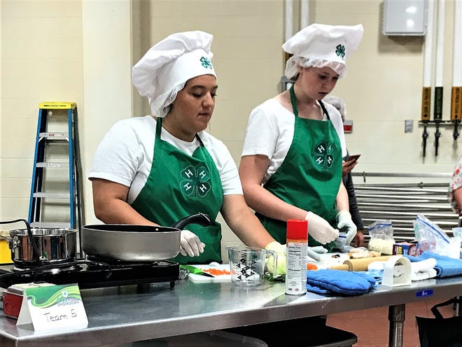 Hadley Griffith and Andie Hadley are headed to 4-H's national Food Showdown based on their recent performance in Stillwater. [Photo by Dave Cathey, The Oklahoman]