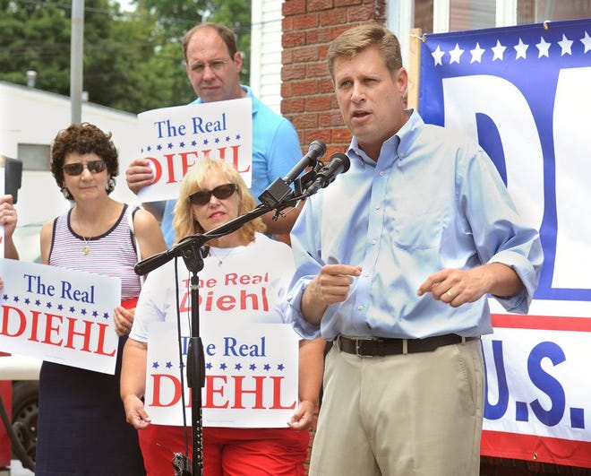 At Tony's Gas & Repair, State Representative Goeff Diehl makes a case for his U.S. Senate candidacy.