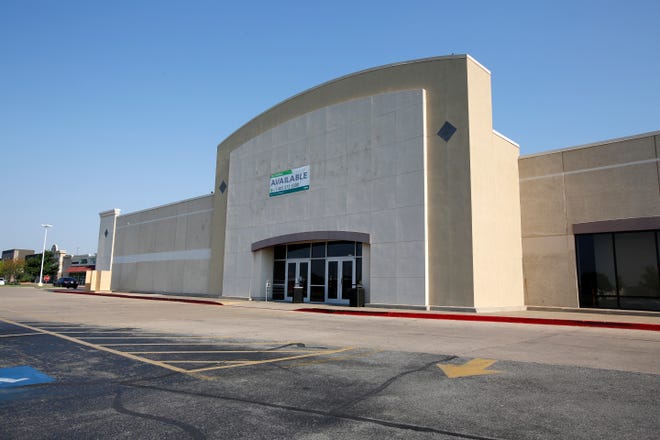 Hobby Lobby plans to relocate one of its stores from 2201 NW 138 to the property formerly occupied by Gordmans at 2201 W Memorial Road in Oklahoma City. [The Oklahoman Archives]