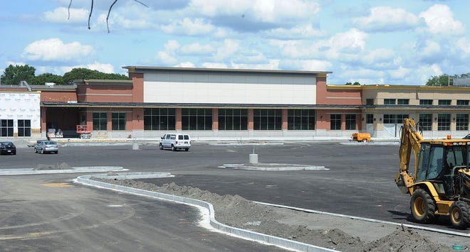 The new Market Basket in Fall River, at the new South Coast Marketplace, is hiring 400 employees and plans to open early this fall.