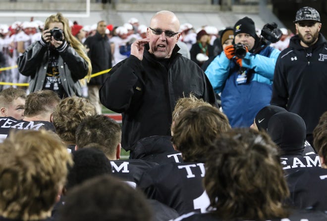 Perry coach Keith Wakefield talks to the Panthers after the 2016 Division II state championship game. (Repository file photo)