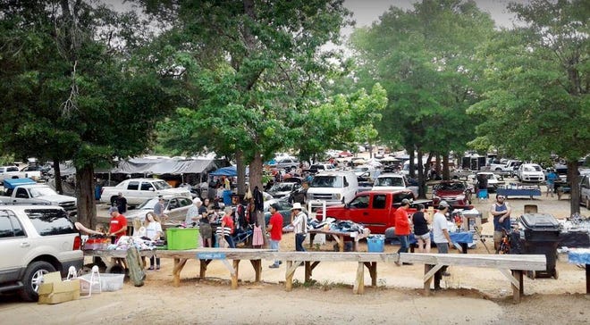 The J&J Flea Market in Athens features about 1,200 tables for sellers, indoor shopping space and five restaurants. (Photo courtesy of J&J Flea Market)