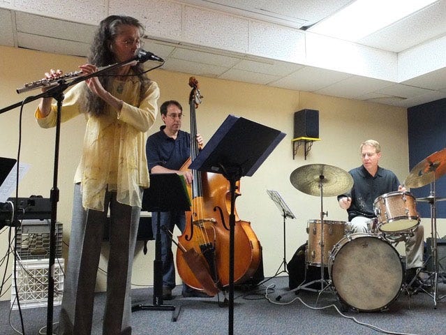 Artist Barbara London will perform with her Jazz Quartet at the Lane Library in Hampton on Oct. 19. [Courtesy photo]