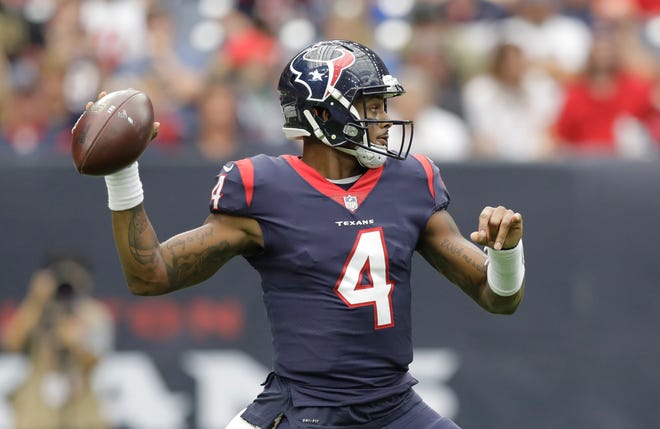Houston Texans quarterback Deshaun Watson (4) throws a pass in the first half of an NFL football game against the Cleveland Browns on Sunday, Oct. 15, 2017, in Houston. (AP Photo/Eric Gay)