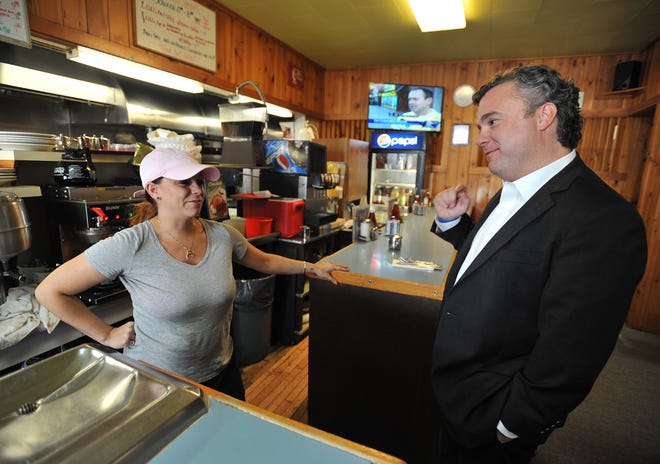 At Jake´s Diner in Marlborough, Steve Kerrigan talks with Deanna Wagner as he announces he will run for Niki Tsongas´ 3rd Congressional District seat. Kerrigan is a Democrat and resident of Lancaster.

[Daily News and Wicked Local Staff Photo/ Allan Jung]