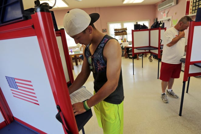 Voters will head to the polls on Nov. 7 across New Bedford. [PETER PEREIRA/2015 STANDARD-TIMES FILE]