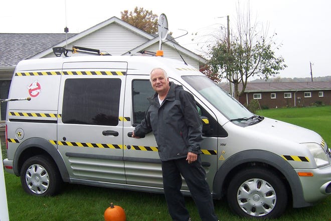 TimesReporter.com/Barb Limbacher

Tim Foster, a Strasburg Elementary custodian, decided to decorate his van for Halloween. It proved to be a big hit with trick-or-treaters Tuesday.
