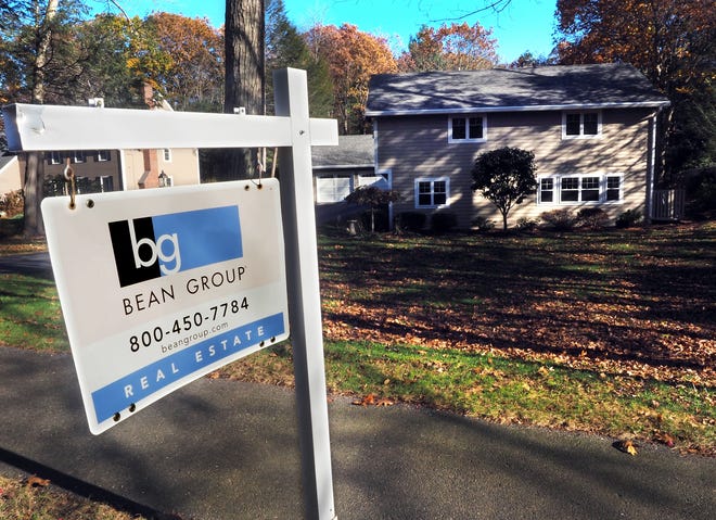 A home for sale this week in the Woodlands in Portsmouth. The average price of a house sold in the city in October was $577,000. The average price of a condo was $600,000. [Rich Beauchesne/Seacoastonlinle]