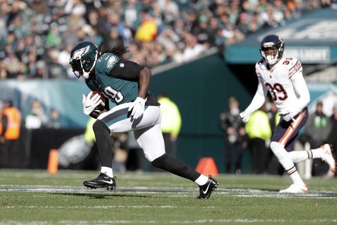 Philadelphia Eagles' LeGarrette Blount in action during the first half of an NFL football game against the Chicago Bears, Sunday, Nov. 26, 2017, in Philadelphia. [AP Photo/Michael Perez]