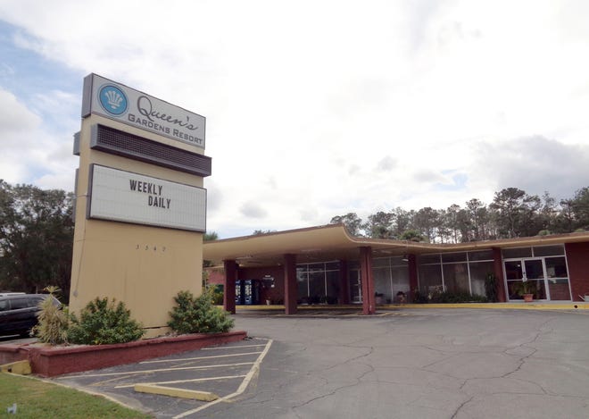 A man was found fatally shot at Queen's Gardens Resort in Ocala late Saturday night. [Andy Fillmore/Star-Banner]