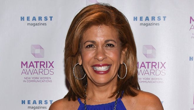 Hoda Kotb attends the Matrix Awards, hosted by New York Women in Communications, at the Sheraton Times Square on Monday, April 24, 2017, in New York. (Photo by Charles Sykes/Invision/AP)