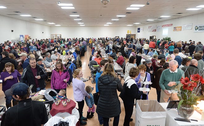 Lines form at the Zem Zem Shrine Club during the 19th annual Souper Bowl in 2017. [FILE PHOTO/ERIE TIMES-NEWS]