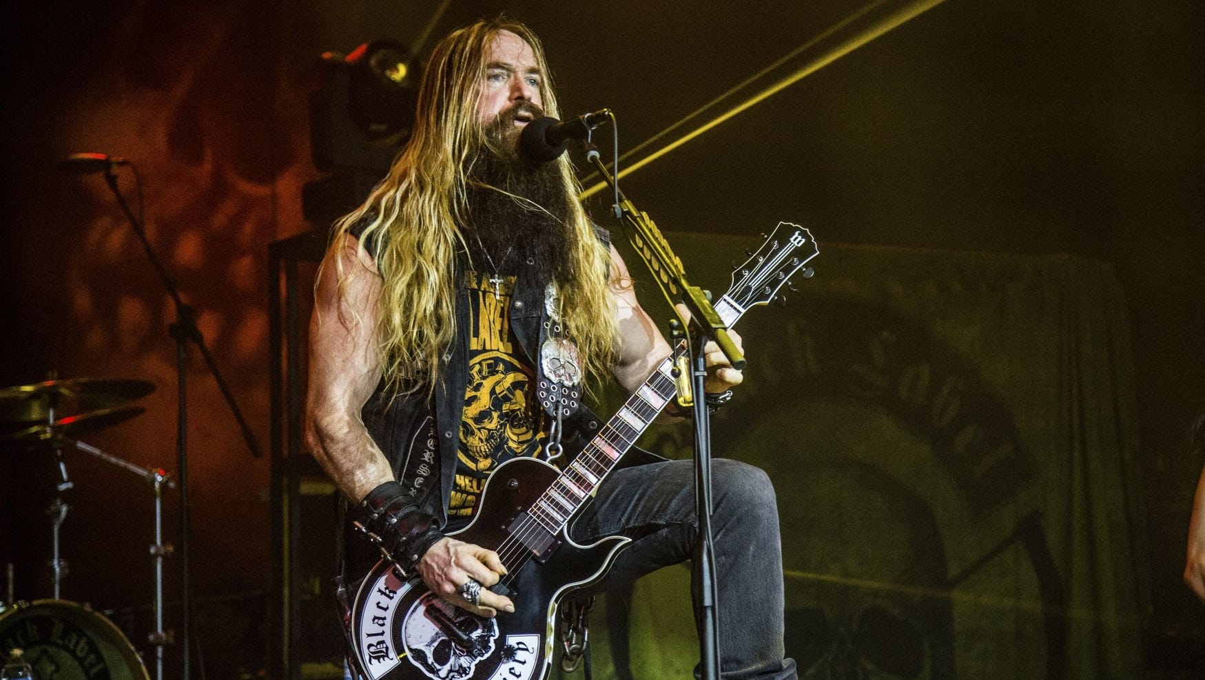 Black label society singer