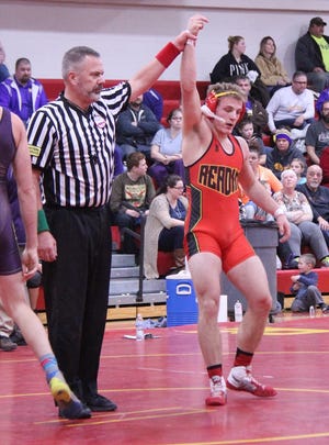Reading’s Ethan LoPresto was the district champion in the 152-pound weight class at Lawton this past Saturday. [MATTHEW LOUNSBERRY PHOTO]