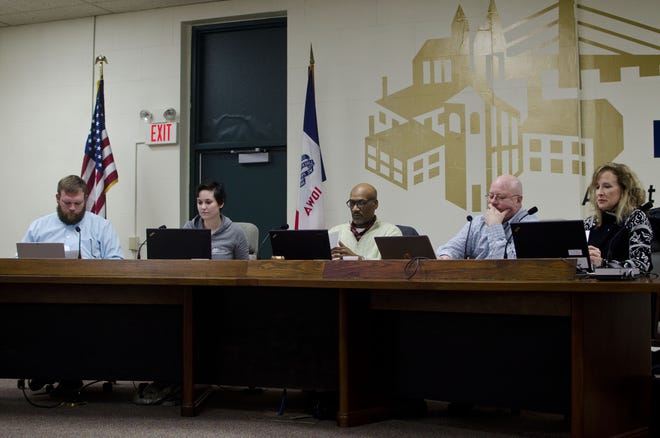 The Burlington City Council meets for a work session Monday evening at City Hall. [Tanner Cole/thehawkeye.com]