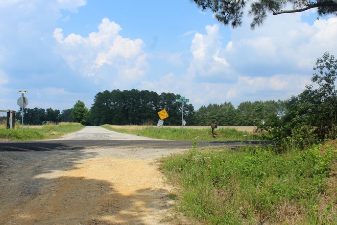 A community meeting will be held Feb. 20 to discuss a North Carolina-based company's plan to install a solar energy farm at the intersection of Fort Powhatan and Ward's Creek roads in Prince George County, seen here in a June 2017 photo. [File/Michael Buettner/progress-index.com]