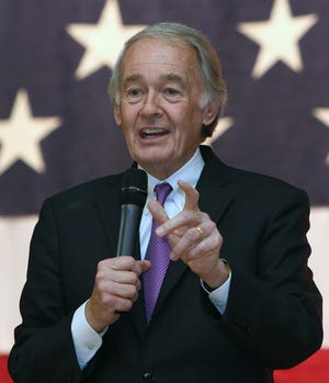 (FRAMINGHAM, MA, 02/18/18) WITH GAVIN STORY

U.S. Sen. Ed Markey greets the audience during his Town Hall held at Framingham Memorial Building on Sunday afternoon. 

[Daily News and Wicked Local Photo/Kathleen Culler]