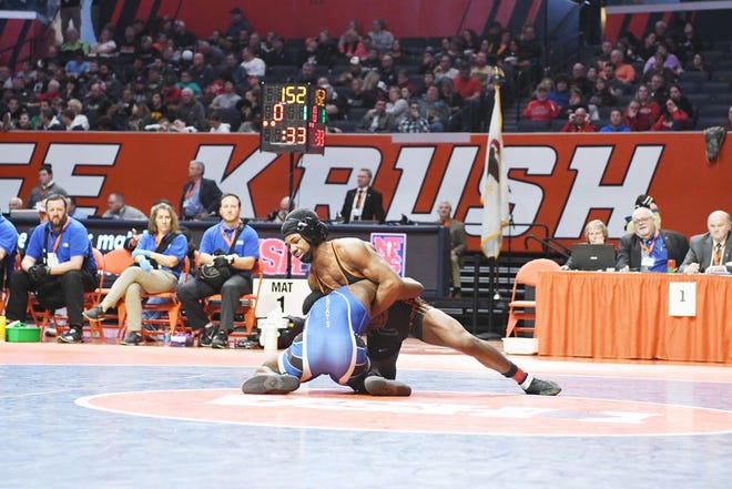 Kewanee’s Lewis Robinson fell 5-4 in Saturday’s 152-pound class 1A state championship