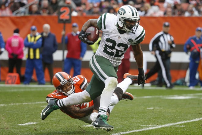 Jets running back Matt Forte breaks away from Cleveland Browns cornerback Joe Haden during an Oct. 30, 2016, game. Forte's 14,468 yards from scrimmage over the past 10 years are the most of any NFL player during that span. [The Associated Press]