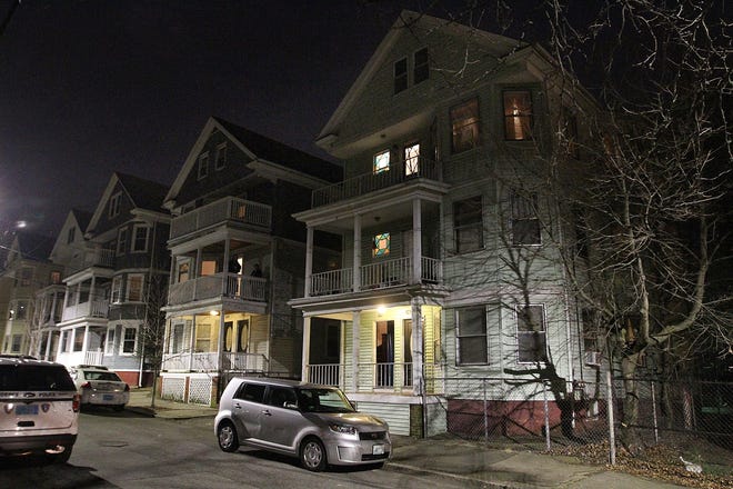 208 Jewett St., Providence, first floor right, was the site of the murder-suicide on THursday afternoon. [The Providence Journal / Glenn Osmundson]